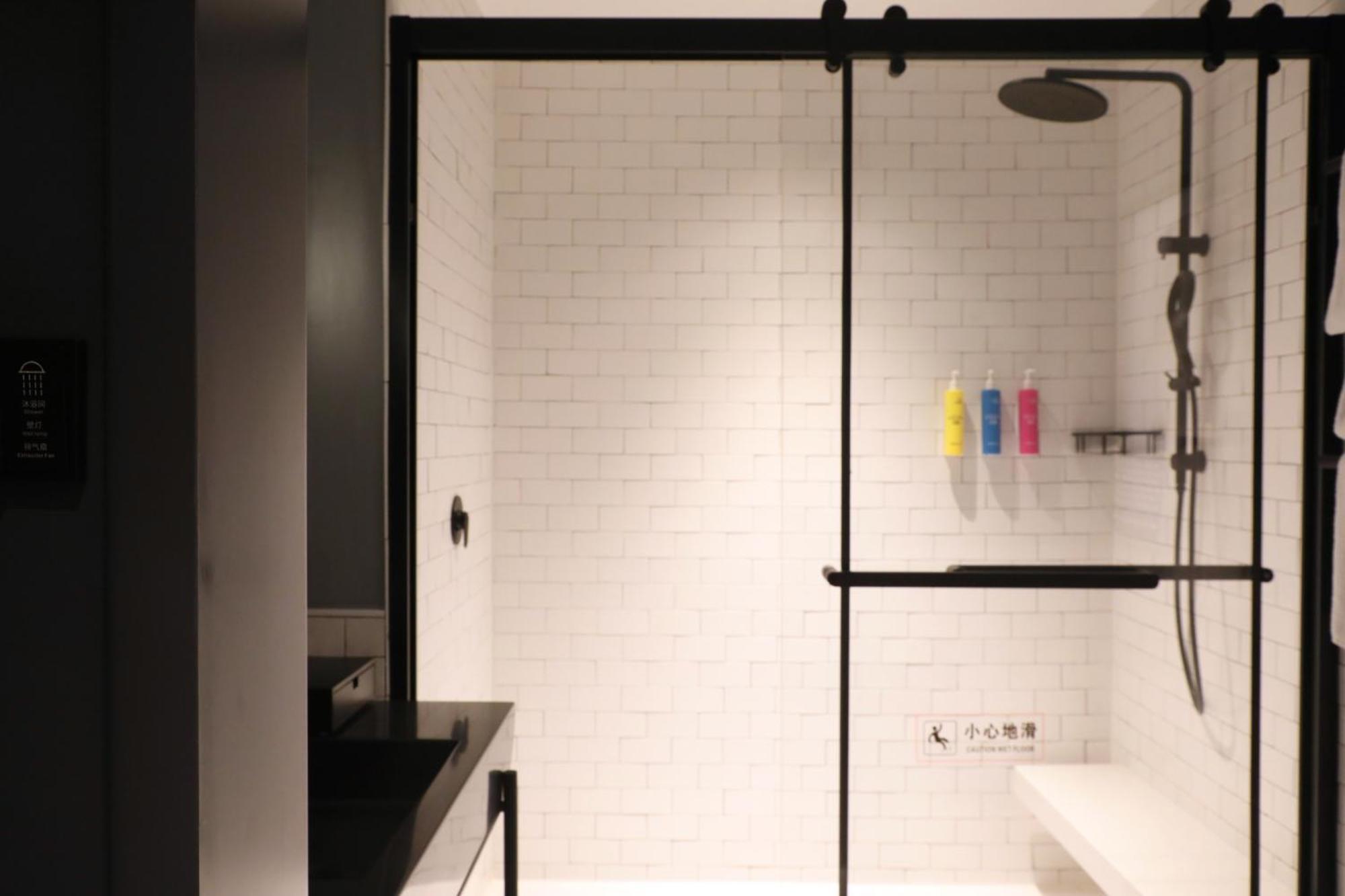 Hotel Moxy Shenzhen North Station Esterno foto